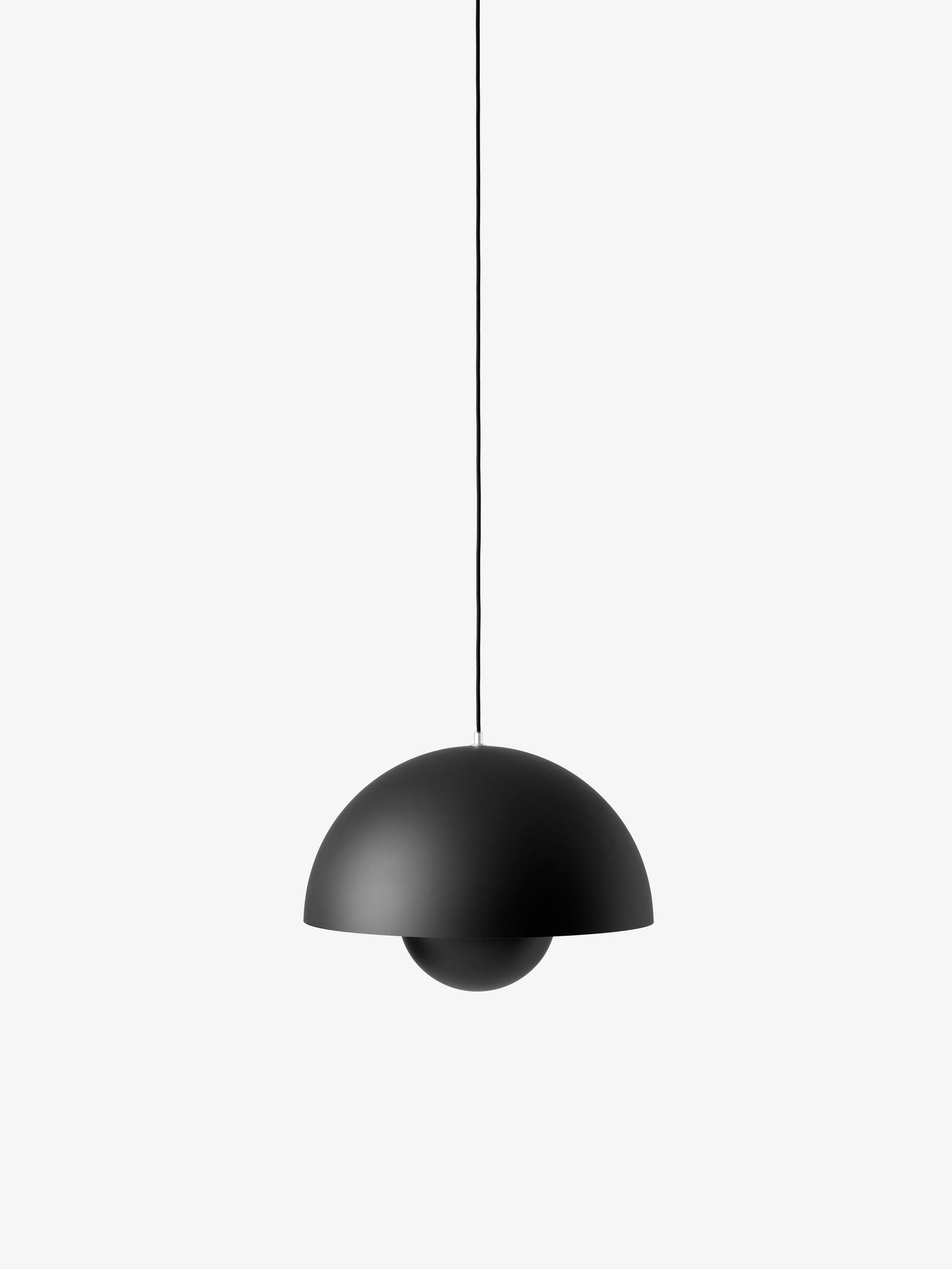 Flowerpot-pendlen er genudgivelsen af en Verner Panton-original i sort