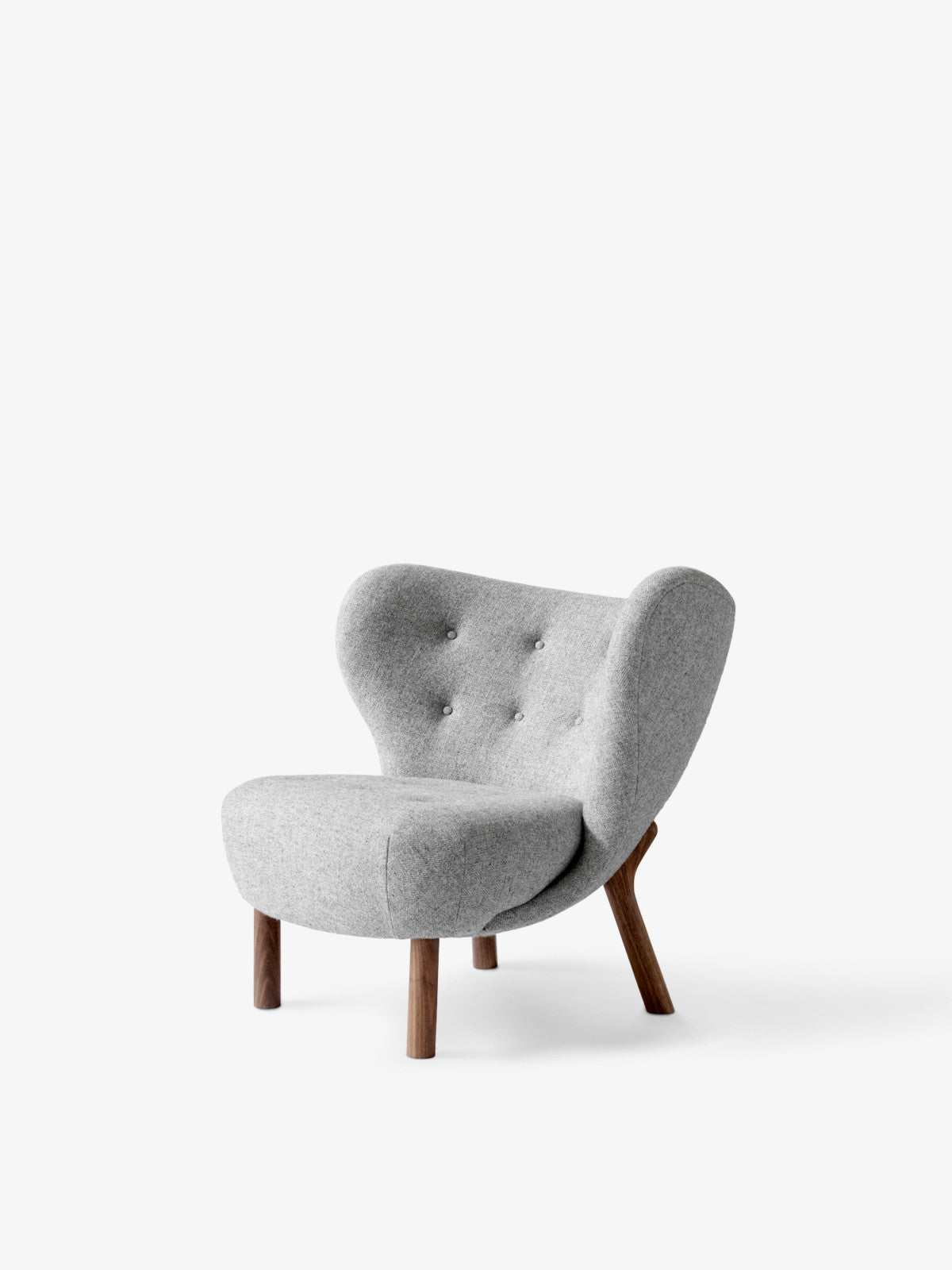 Little Petra designet af Viggo Boesen i 1936 som en lille loungestol røget eg